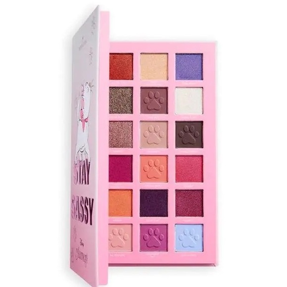 I Heart Revolution x Disney Marie Eyeshadow Palette - Picture 2 of 3